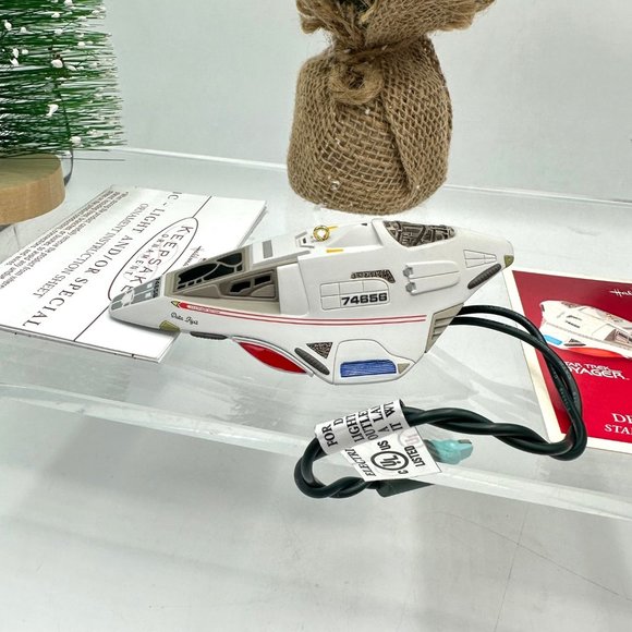 Hallmark Keepsake Ornament 2002 Delta Flyer Star Trek Voyager Light Voice - Picture 6 of 8